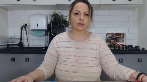 erika online show from 03/09/25, 08:07