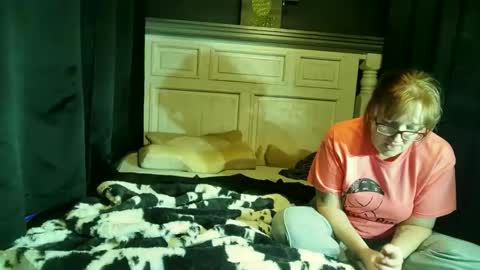 Snapshot of mojoe0690 chatting on 01/13/25, 02:39 mojoe0690 online show from 01/13/25, 02:39