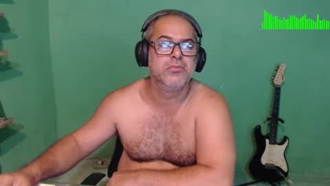 Snapshot of mokkaccmm chatting on 12/24/24, 10:39 Mokkaf online show from 12/24/24, 10:39