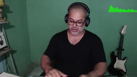 Snapshot of mokkaccmm chatting on 12/29/24, 11:18 Mokkaf online show from 12/29/24, 11:18