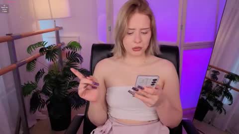 Molly online show from 02/24/26, 07:17