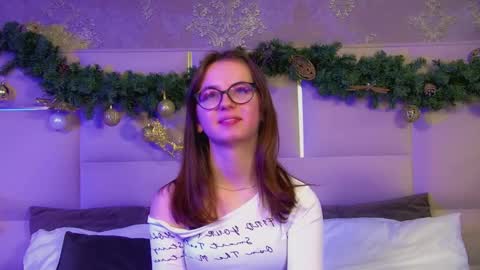 molilevran online show from 12/14/25, 04:45