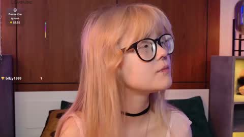 moliqin online show from 06/04/26, 07:58