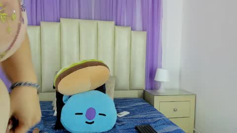 Snapshot of molliebue1 chatting on 12/12/24, 12:12 Hey Guys  Im Mollie online show from 12/12/24, 12:12