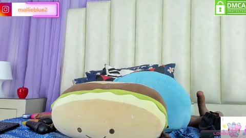 Snapshot of molliebue1 chatting on 01/10/25, 06:17 Hey Guys  Im Mollie online show from 01/10/25, 06:17