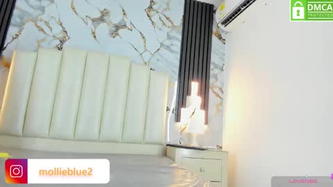 Snapshot of molliebue1 chatting on 01/19/25, 12:28 Hey Guys  Im Mollie online show from 01/19/25, 12:28