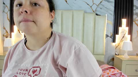 Snapshot of molliebue1 chatting on 01/23/25, 12:19 Hey Guys  Im Mollie online show from 01/23/25, 12:19