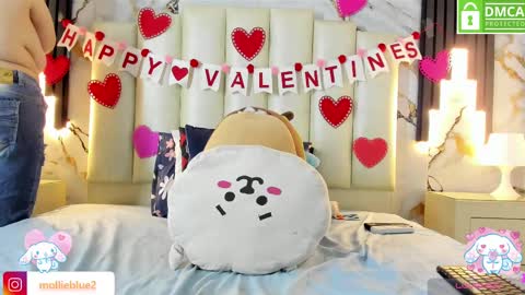 Snapshot of molliebue1 chatting on 02/14/25, 06:19 Hey Guys  Im Mollie online show from 02/14/25, 06:19