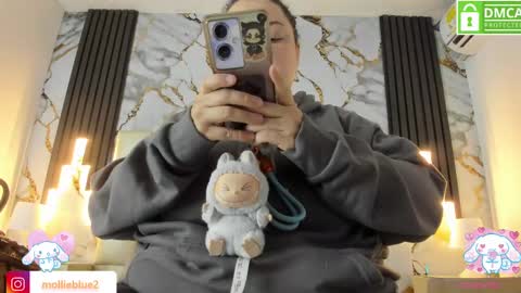 Snapshot of molliebue1 chatting on 02/18/25, 12:06 Hey Guys  Im Mollie online show from 02/18/25, 12:06