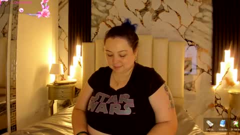 Snapshot of molliebue1 chatting on 10/14/25, 01:56 Hey Guys  Im Mollie online show from 10/14/25, 01:56