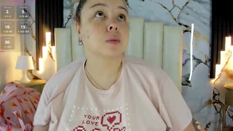 Snapshot of molliebue1 chatting on 10/22/25, 12:16 Hey Guys  Im Mollie online show from 10/22/25, 12:16