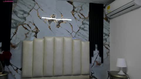 Hey Guys  Im Mollie online show from 12/17/25, 12:11