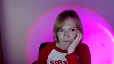 Snapshot of mollilove chatting on 05/12/26, 10:01 mollilove online show from 05/12/26, 10:01