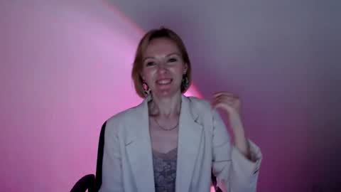 Snapshot of mollilove chatting on 05/20/26, 07:58 mollilove online show from 05/20/26, 07:58