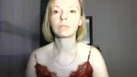 Snapshot of mollilove chatting on 06/12/26, 05:56 mollilove online show from 06/12/26, 05:56