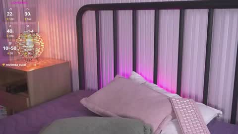 Snapshot of molly__davis chatting on 02/18/26, 08:16 Molly online show from 02/18/26, 08:16