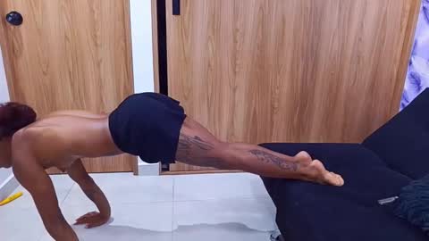 Molly online show from 10/13/25, 10:32