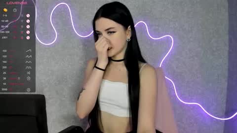 Molly - online show from 10/10/25, 05:39