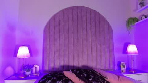 Snapshot of molly_jackson chatting on 12/24/24, 02:12 Molly Jackson online show from 12/24/24, 02:12