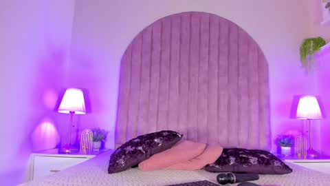 Snapshot of molly_jackson chatting on 02/10/25, 11:57 Molly Jackson online show from 02/10/25, 11:57