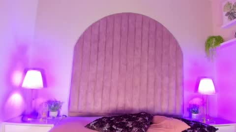 Snapshot of molly_jackson chatting on 02/12/25, 12:12 Molly Jackson online show from 02/12/25, 12:12