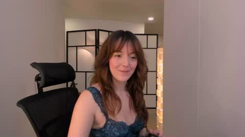 Snapshot of molly_marmalade_ chatting on 07/06/26, 07:27 MOLLY online show from 07/06/26, 07:27