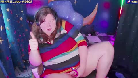 molly_moons online show from 11/24/25, 08:30