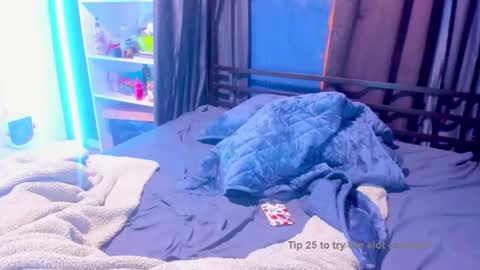 Snapshot of molly_moons chatting on 02/01/26, 03:10 molly_moons online show from 02/01/26, 03:10