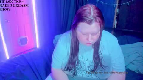 Snapshot of molly_moons chatting on 02/05/26, 01:05 molly_moons online show from 02/05/26, 01:05