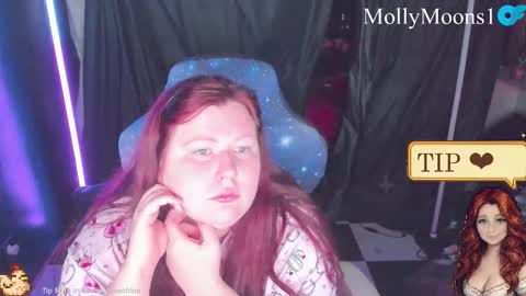 Snapshot of molly_moons chatting on 04/14/26, 12:38 molly_moons online show from 04/14/26, 12:38