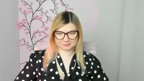 Molly online show from 01/13/26, 12:43