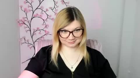 Molly online show from 04/04/26, 12:02