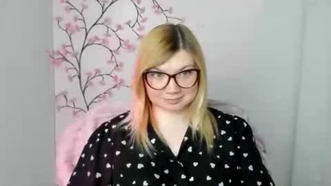 Snapshot of molly_moree chatting on 05/11/26, 02:45 Molly online show from 05/11/26, 02:45