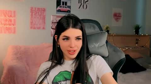 Molly online show from 04/11/26, 07:45