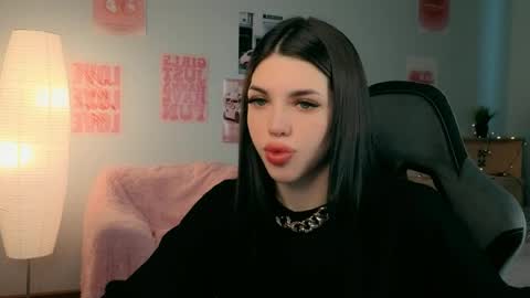Molly online show from 05/02/26, 04:06