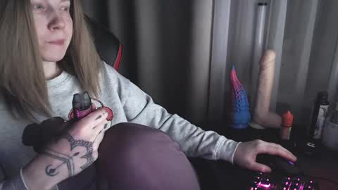 I have new photos come and see with love Molly online show from 02/12/25, 11:51