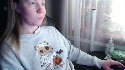 I have new photos come and see with love Molly online show from 02/24/26, 07:17