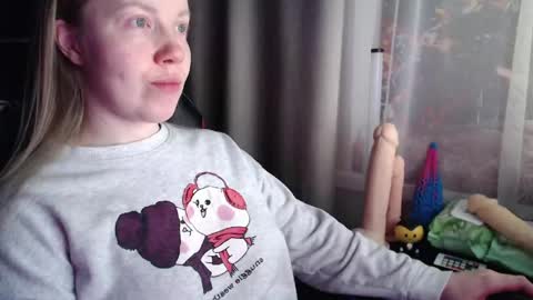 Snapshot of molly_royse chatting on 05/28/26, 04:10 I have new photos come and see with love Molly online show from 05/28/26, 04:10
