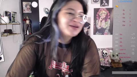 Snapshot of molly_shake chatting on 02/04/25, 06:04 Molly online show from 02/04/25, 06:04