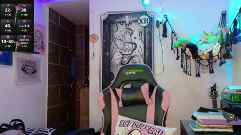 Molly online show from 12/16/25, 06:40