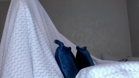 Molly online show from 12/25/24, 05:26