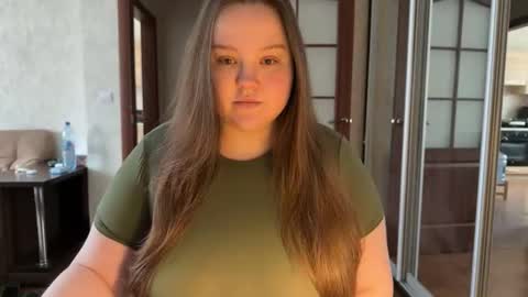 Snapshot of mollyas chatting on 04/08/26, 10:15 Alice online show from 04/08/26, 10:15