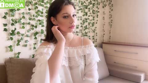 Snapshot of mollybibe chatting on 03/26/26, 11:49 Molly online show from 03/26/26, 11:49