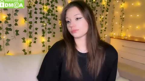 Snapshot of mollybibe chatting on 04/21/26, 11:16 Molly online show from 04/21/26, 11:16