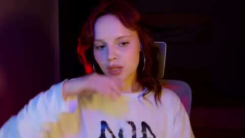 Molly online show from 04/18/26, 08:31