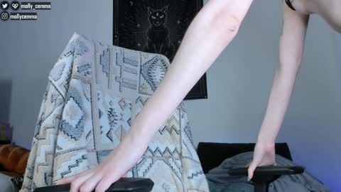 Snapshot of mollycemma chatting on 01/12/25, 03:57 Molly online show from 01/12/25, 03:57