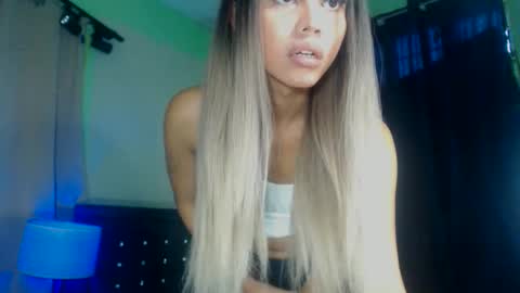 mollycoin18 online show from 09/13/25, 02:22