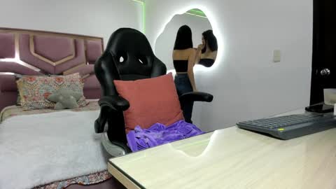 Molly  online show from 01/08/25, 07:13