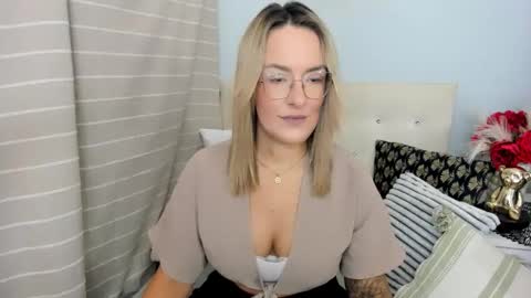 MollyCrazy online show from 09/23/25, 12:30