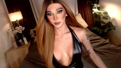 Molly online show from 10/26/25, 07:47